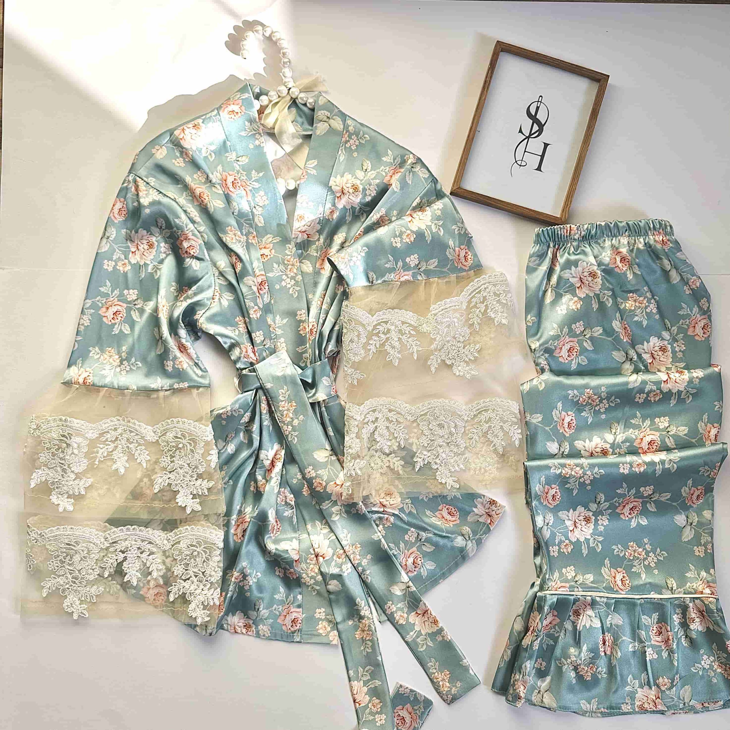 تصویر ست بلوز شلوار گل های بهاری 